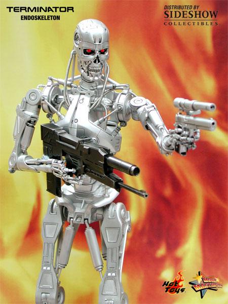 Hot Toys: Terminator 2 – T-800 Indestructible Endoskeleton
