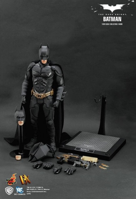 Hot Toys: Batman The Dark Knight - Batman